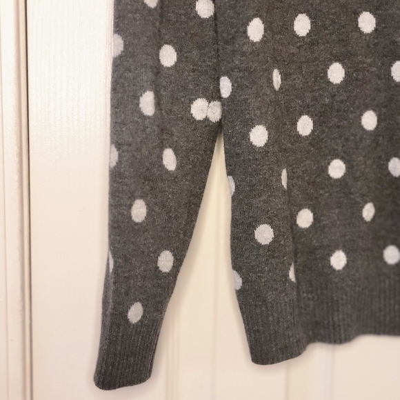 Charter Club Women's Polka-dot pullover Size XS - Picture 4 of 10